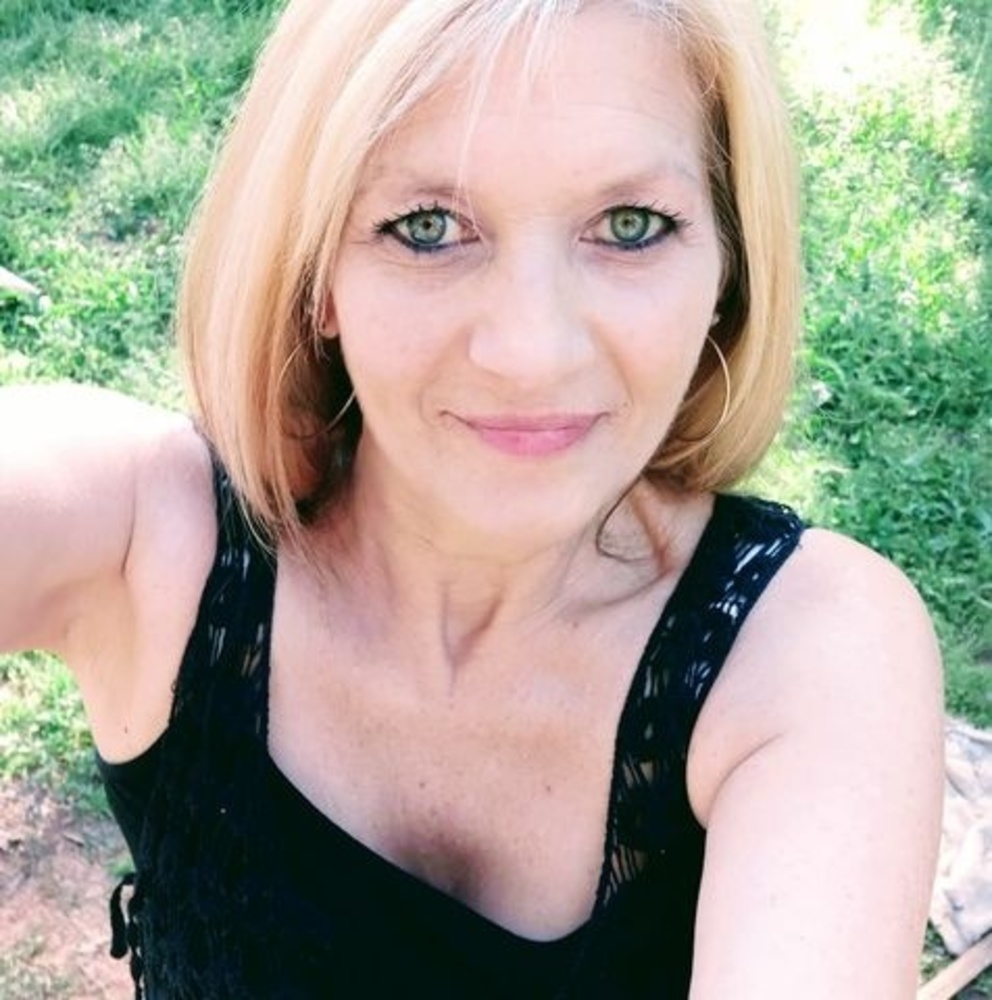 Meet your Posher, Gina - Picture 1 of 1